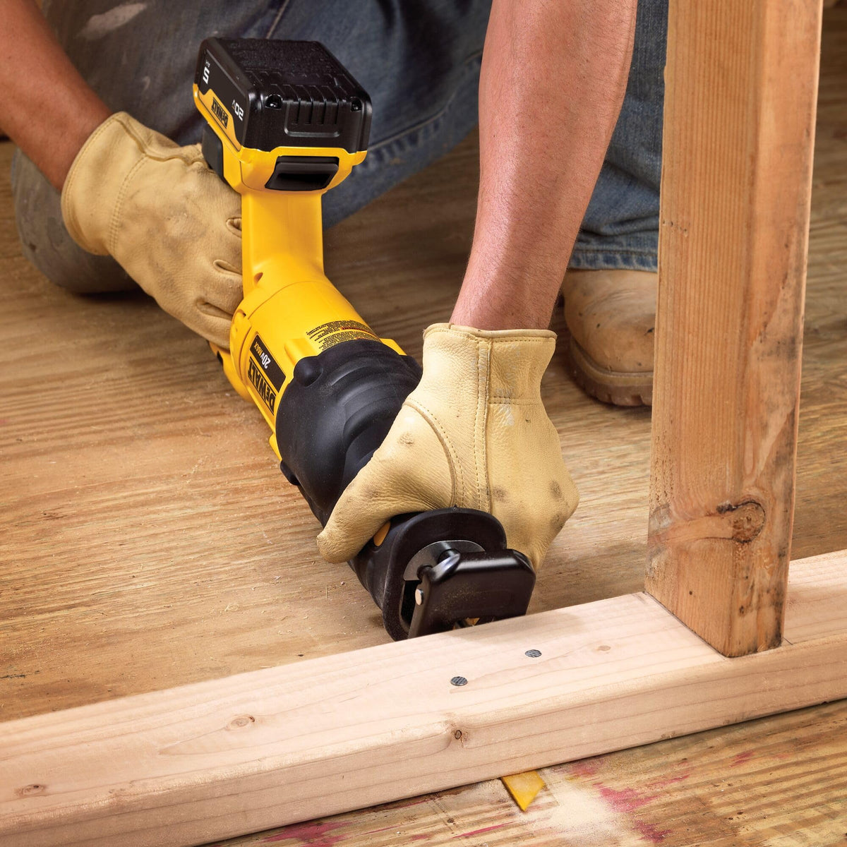 Cordless Reciprocating Saw with Battery and Charger F609